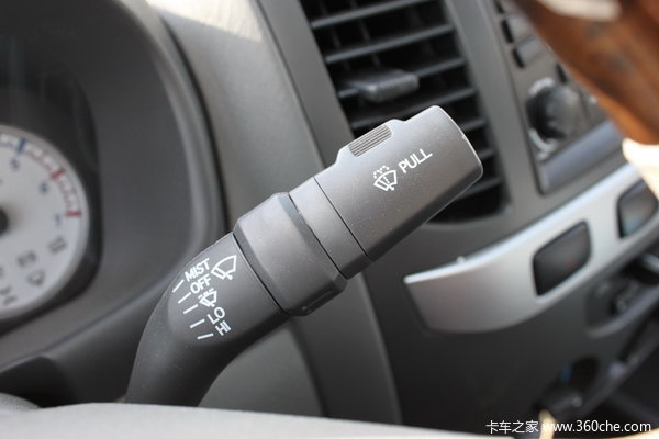 福田 萨普V3 豪华版 2.3L汽油 双排皮卡驾驶室图（9/29）