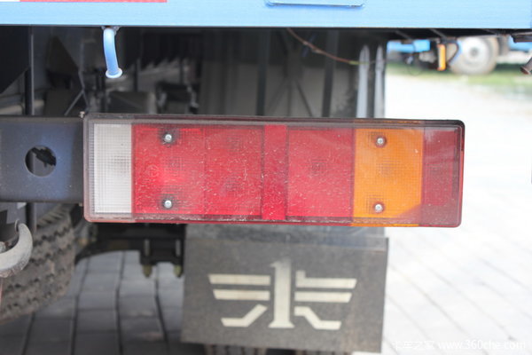 青岛解放 赛麒麟 160马力 4X2 栏板载货车(CA1128PK2L2EA80)底盘图（3/17）