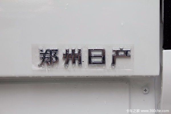 2011款郑州日产 高级型 2.4L汽油 四驱 双排皮卡外观图（23/35）