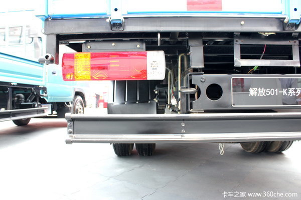 一汽通用 501-K系列 120马力 4X2 4.87米排半栏板载货车(CA1102PK26L3R5-3)底盘图（5/19）