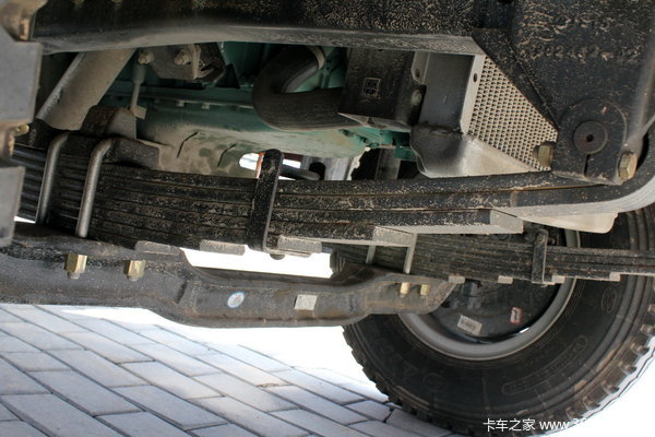 青岛解放 赛龙中卡 140马力 4X2 栏板载货车(2010款)(CA1145PK2L2AEA80)底盘图（27/41）