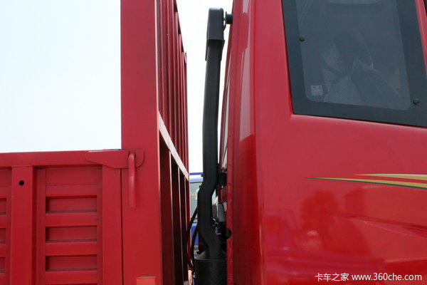 青岛解放 赛龙中卡 140马力 4X2 栏板载货车(2010款)(CA1145PK2L2AEA80)上装图（5/8）