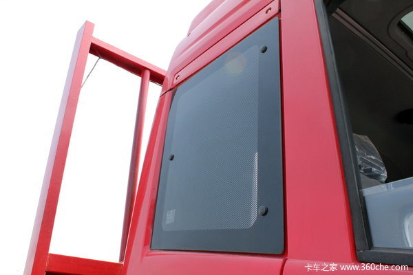 青岛解放 赛龙中卡 140马力 4X2 栏板载货车(2010款)(CA1145PK2L2AEA80)外观图（32/36）