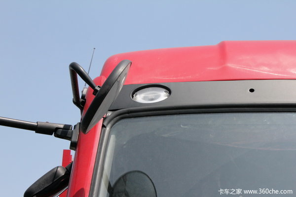 青岛解放 赛龙中卡 140马力 4X2 栏板载货车(2010款)(CA1145PK2L2AEA80)外观图（7/36）