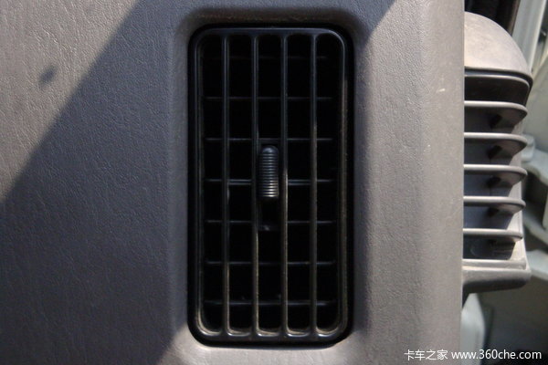 江铃 凯威中卡 156马力 4X2 排半厢式载货车(JX5090XXYXPRC2)驾驶室图（32/44）