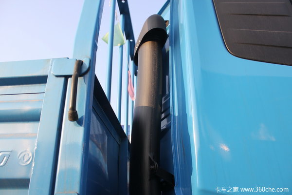 东风 天锦中卡 140马力 4X2 排半栏板载货车(DFL1160BX7)上装图