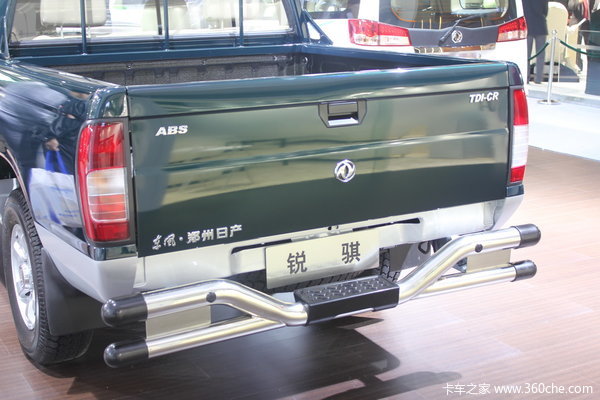 2011款郑州日产 东风锐骐 标准型 3.0L柴油 双排皮卡上装图（2/2）