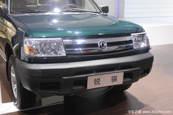 2011款郑州日产 东风锐骐 标准型 3.0L柴油 双排皮卡外观图（8/11）