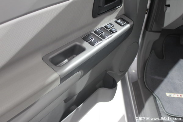 2011款长城 风骏5 公务版 豪华型 2.5L柴油 大双排皮卡驾驶室图（11/20）