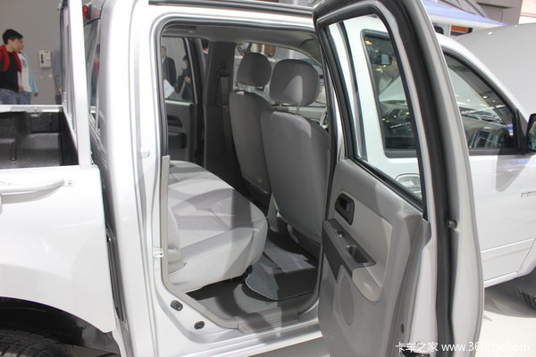 2011款长城 风骏5 公务版 豪华型 2.5L柴油 大双排皮卡驾驶室图（5/20）