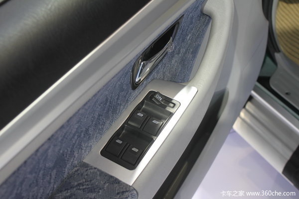 2009款广汽吉奥 财运100系列 标准型 2.3L汽油 双排皮卡驾驶室图（4/5）