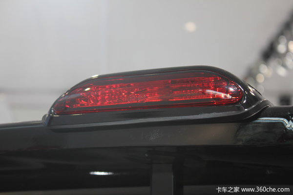 广汽吉奥 财运300系列 豪华型 2.8L汽油 双排皮卡外观图（16/22）