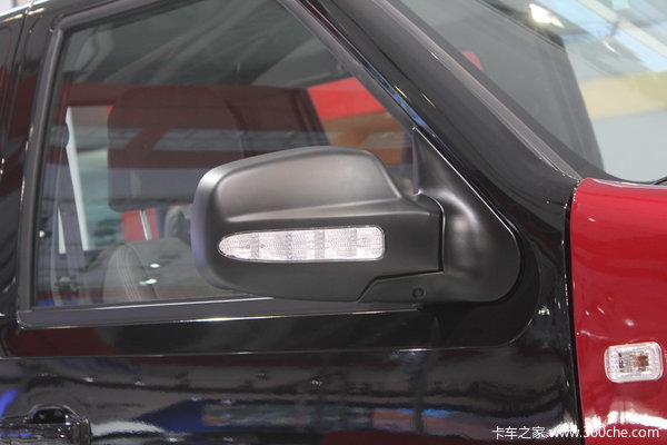 广汽吉奥 财运300系列 豪华型 2.8L汽油 双排皮卡外观图（13/22）