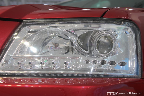 广汽吉奥 财运300系列 豪华型 2.8L汽油 双排皮卡外观图（6/22）