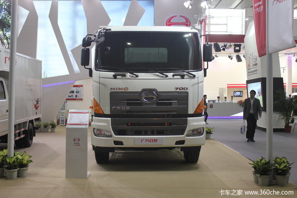 广汽日野 700系列重卡 350马力 6X4 载货车(底盘)(YC1250FS2PK)外观图（1/1）