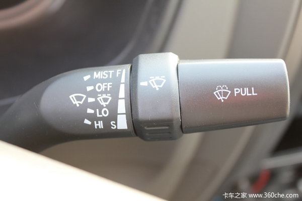 2013款长城 风骏5 商务版 精英型 2.4L汽油 小双排皮卡驾驶室图（6/35）