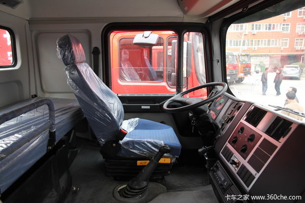 江铃重汽 远威重卡 290马力 6X4 自卸车(SXQ3250M6D)驾驶室图（20/22）