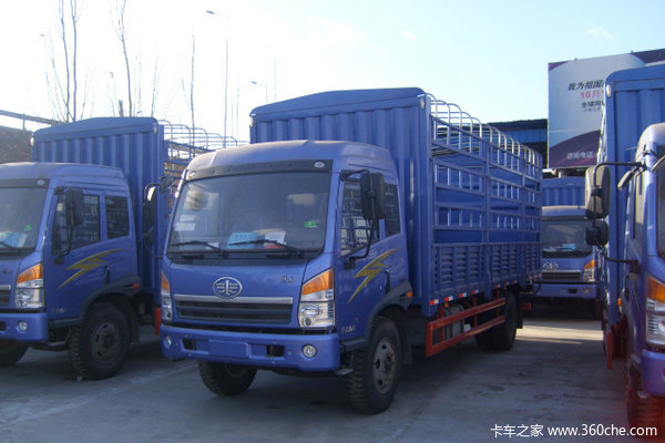 青岛解放 骏威(J5K)中卡 220马力 6X2 篷式载货车(CA5251XXYPK2L6T3EA80-2)