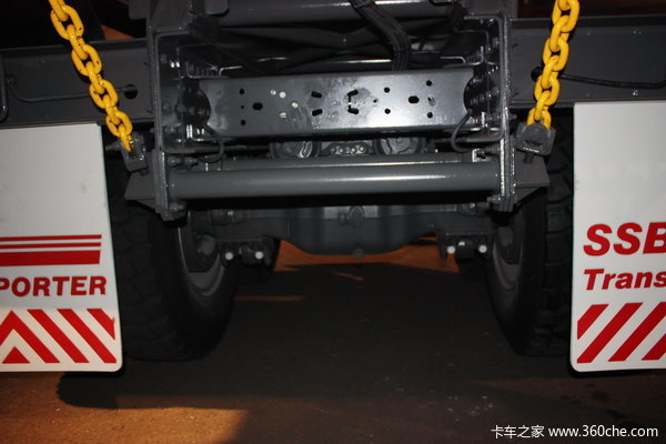 沃尔沃 FMX重卡 420马力 8X4 自卸车底盘图（15/26）