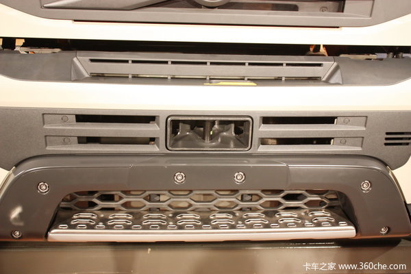 沃尔沃 FMX重卡 420马力 8X4 自卸车外观图（20/23）