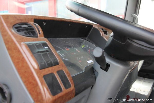 江淮 格尔发A5系列中卡 140马力 4X2 栏板载货车(HFC1131K2R1HT)(亮剑者II中卡)驾驶室图（12/13）