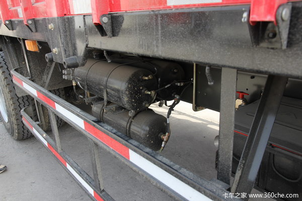 江淮 格尔发A5系列重卡 240马力 8X4 栏板载货车(HFC1314KR1T)底盘图（3/19）