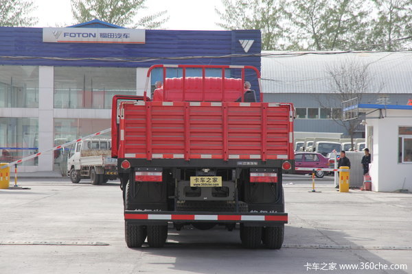江淮 格尔发A5系列重卡 240马力 8X4 栏板载货车(HFC1314KR1T)上装图（4/8）