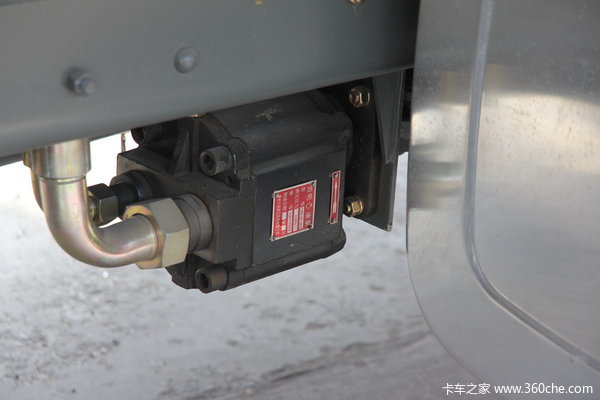 中国重汽 HOKA H7系重卡 336马力 6X4 自卸车(ZZ3253N3841C)底盘图（17/33）