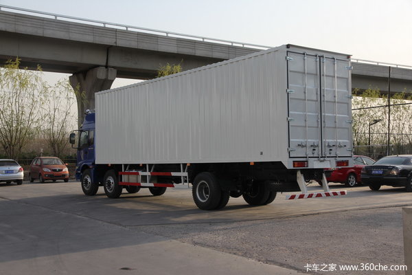 福田 欧曼ETX 5系重卡 185马力 6X2 厢式载货车(平顶驾驶室)(BJ5167VJCHH-S)上装图