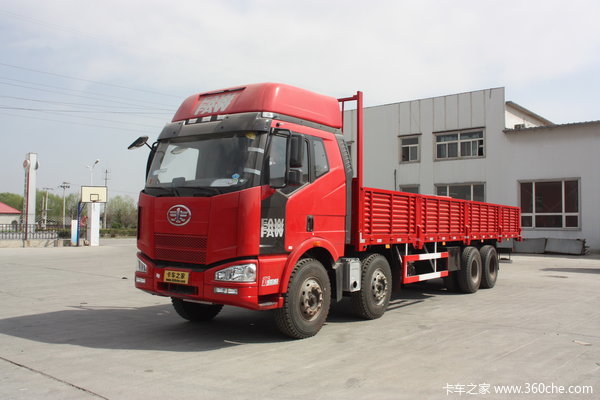 解放 J6M重卡 260马力 8X4 栏板载货车(高顶驾驶室)(CA1310P63K1L6T4E)外观图（2/14）