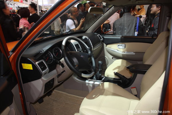 2009款黄海 大柴神 经典版 豪华型 3.2L柴油 双排皮卡驾驶室图（5/6）