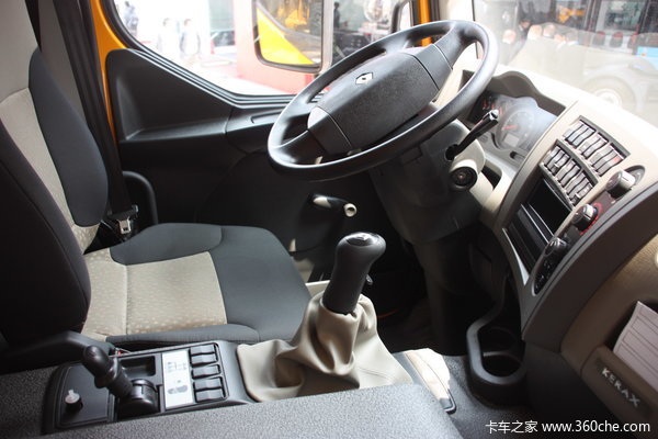 雷诺 Kerax重卡 380马力 8X4 自卸车驾驶室图（29/31）