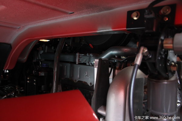 中国重汽 HOWO重卡 336马力 8X4 自卸车(中长平顶)(ZZ3317N357C1)底盘图（16/20）