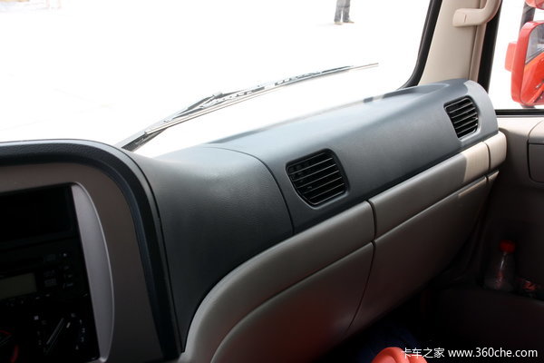 东风 天锦中卡 160马力 4X4 专用车(底盘)(DFL1100B)驾驶室图（7/13）