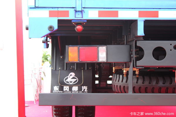 东风柳汽 乘龙609中卡 160马力 4X2 栏板载货车(LZ1161RAP)底盘图（3/12）