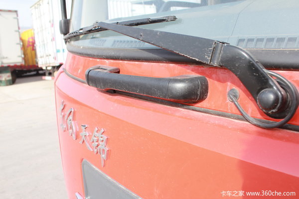 东风 天锦中卡 140马力 4X2 仓栅载货车(DFL5160CCQBX9)外观图（11/17）