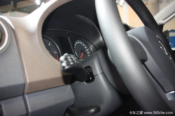 2011款大众 Amarok系列 2.0L柴油 四驱 双排皮卡驾驶室图（10/19）