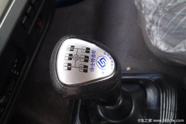 福田 瑞沃 5系重卡 210马力 6X2 栏板载货车(BJ1258VMPHP-1)驾驶室图（6/9）