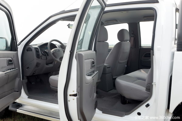 2011款金龙 海格 2.3L汽油 双排皮卡驾驶室图（2/5）