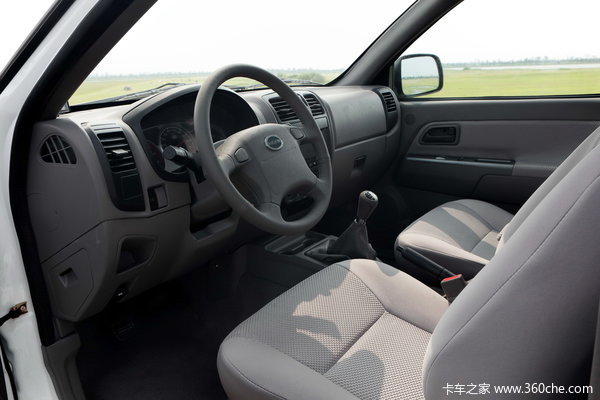 2011款金龙 海格 2.3L汽油 双排皮卡驾驶室图