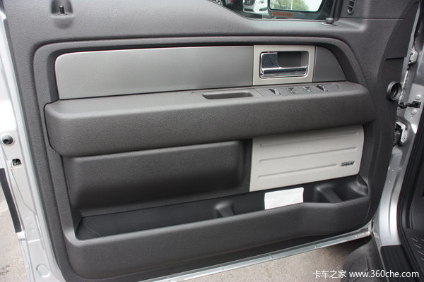 2011款福特 f-150系列 猛禽 5.4L汽油 四驱 双排皮卡驾驶室图（2/28）