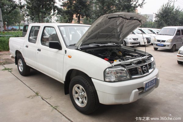 2011款郑州日产 标准型 2.4L汽油 双排皮卡外观图（14/45）