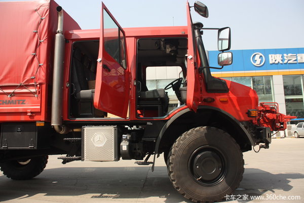 奔驰 Unimog系列 218马力 4X4 越野卡车(型号U4000)外观图（9/28）