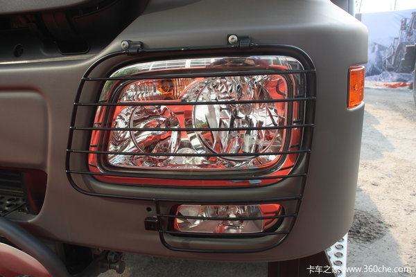 奔驰 Actros重卡 408马力 6X4 专用车(底盘)(型号3341)外观图（8/16）