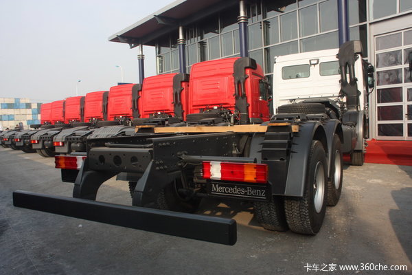 奔驰 Actros重卡 408马力 6X4 专用车(底盘)(型号3341)外观图（4/16）