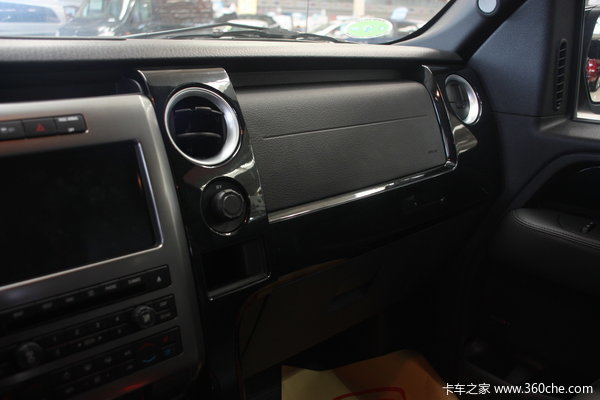 2011款福特 F-150系列 哈雷纪念版 6.2L汽油 四驱 双排皮卡驾驶室图（13/22）