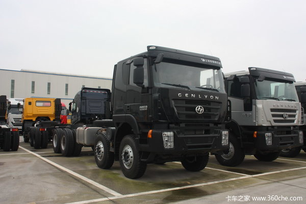 红岩 杰狮重卡 380马力 8X4 自卸车(底盘)(CQ3314HTG366)外观图（2/19）