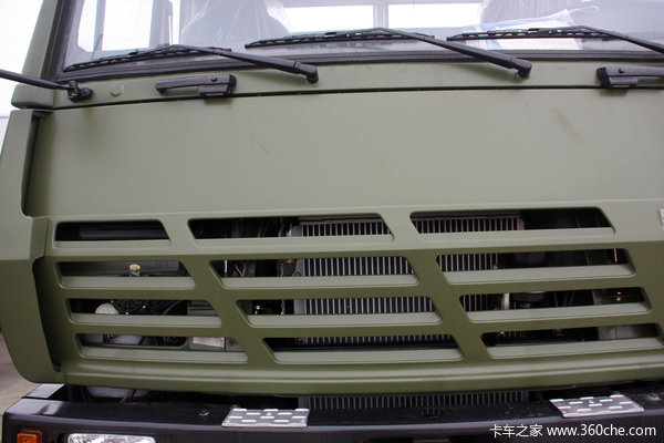 红岩 斯太尔重卡 266马力 4X2 载货车(专用车底盘)(CQ1190BL461J)外观图（11/34）