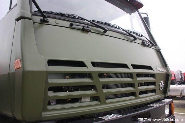 红岩 斯太尔重卡 266马力 4X2 载货车(专用车底盘)(CQ1190BL461J)外观图（9/34）
