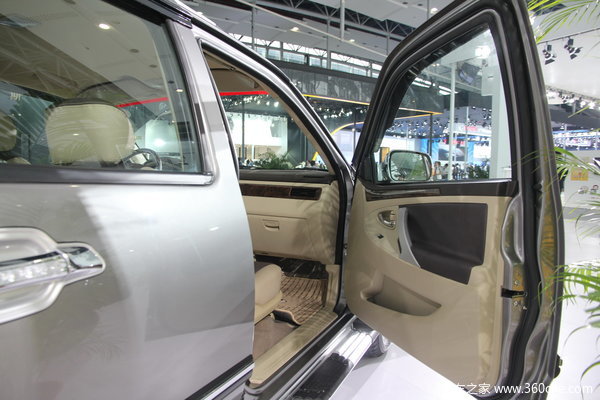 2012款福田 萨普V 征服者II 2.8L柴油 双排皮卡驾驶室图